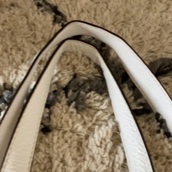 Michael Korea purse - Picture 3 of 9